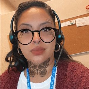 Meet your Posher, Adriana